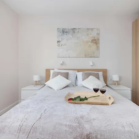 Enklawa - Z Balkonem I Parkingiem Blisko Plazy I Jeziora By Renters Apartment Mielno (Koszalin)