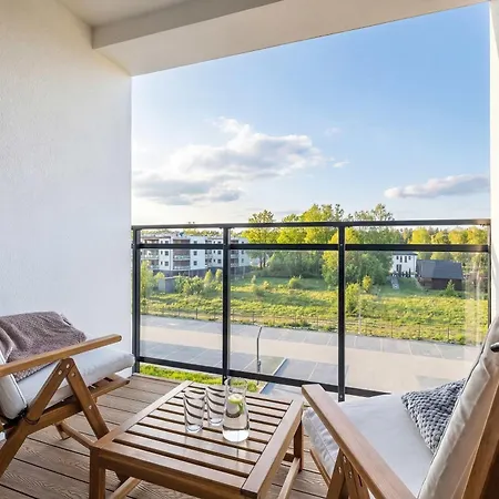 Przestronny Z Balkonem I Parkingiem Blisko Plaży I Jeziora By Renters Apartament *
